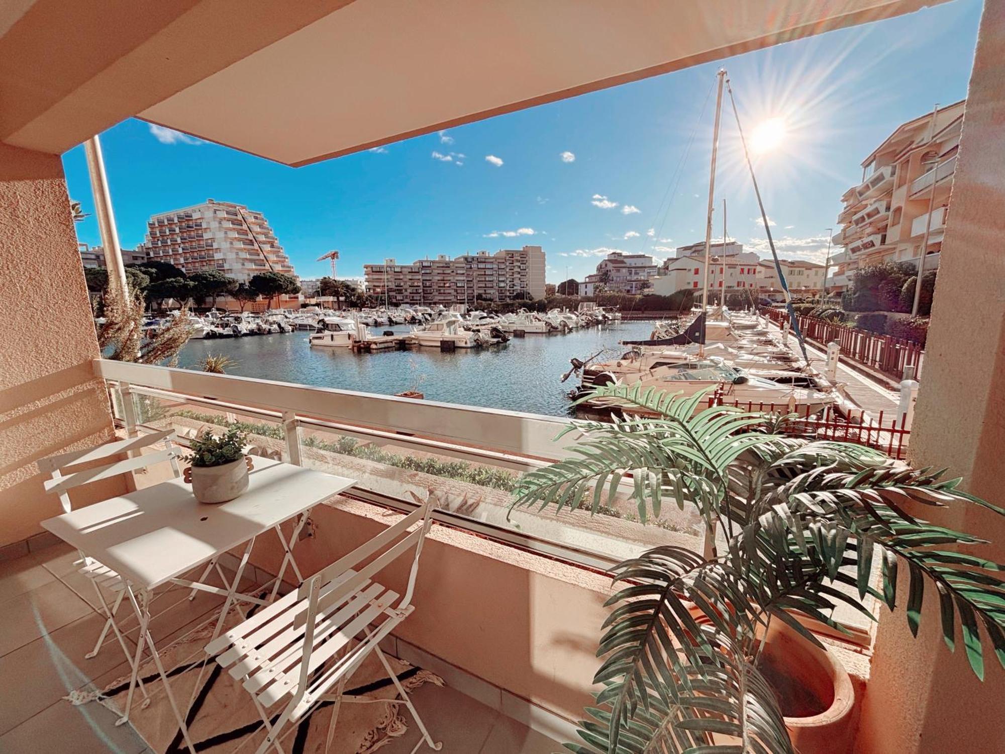 Magnifique T2 Au Calme Avec Superbe Vue Sur Le Port *